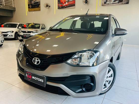 TOYOTA ETIOS 1.5 X PLUS 16V FLEX 4P AUTOMÁTICO TOYOTA ETIOS 1.5 X PLUS 16V FLEX 4P AUTOMÁTICO